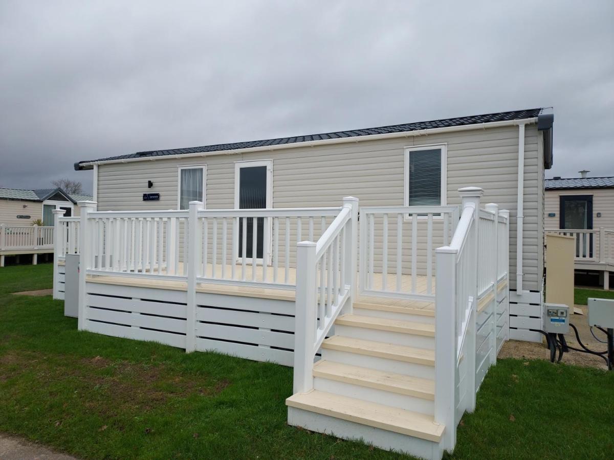 Hoburne Bashley Self-Catering Holiday Home New Milton Dış mekan fotoğraf